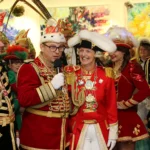 Video & Bildergalerie: Prinzenmannschaft marschiert bei Parzeller ein